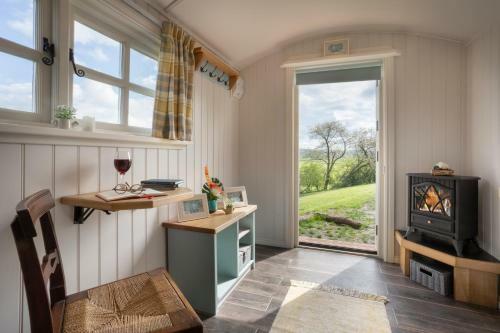 The Heron Shepherds Hut At Lyth Valley