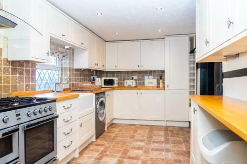 Two Pound Cottage By Cliftonvalley Apartments