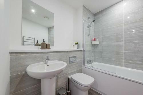 Apartamento Modern 2 Bedroom Flat With Parking In Yardley