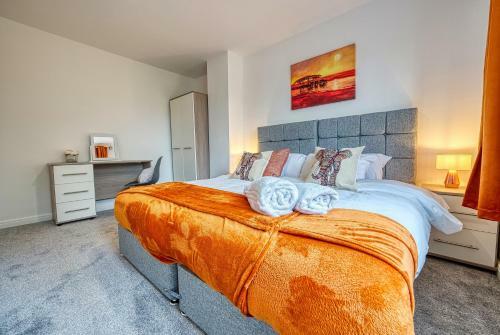 Modern 3 Bedroom 2 Bath House With Parking, Wednesbury, Birmingham