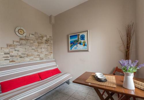 Beachfront 1st Floor Apartment