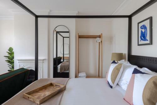 Redcliffe Parade No.9 I Your Apartment