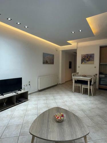 Apartamento Tsiri Home