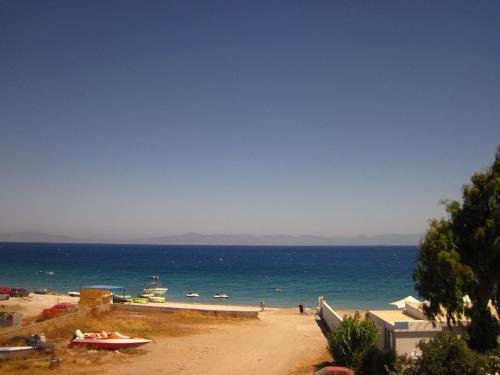 Spacious Seafront Apartment