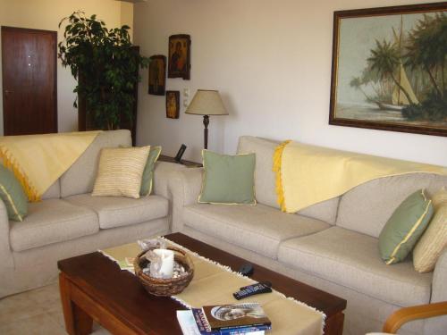 Spacious Seafront Apartment