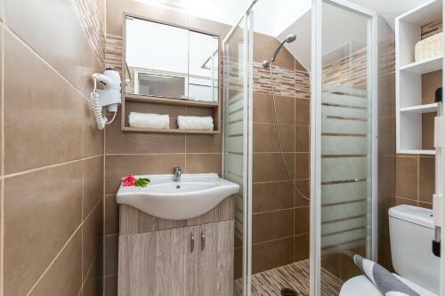 Apartamento Fouki Studio Ipsos Beach