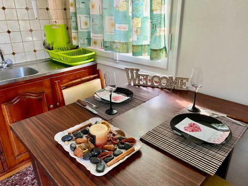 Montsenigos Garden Apartment