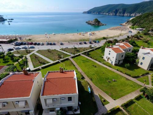 Seathon Seafront Beach Villa In Kalamitsi