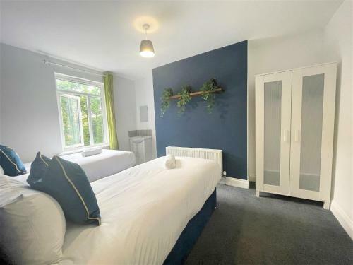 Morden Holiday House Next To Brighton Beach Sleep 15
