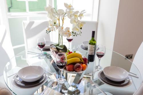 Bright Cheery 4 Bd Apartment By Brighton Station