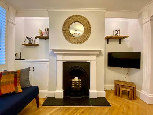 Central Seaside Cottage