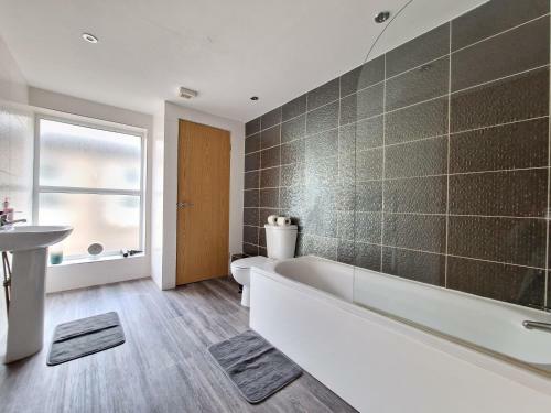 Dysa Promenade Apartments
