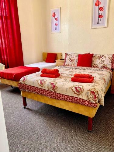 Hostal Walkden House