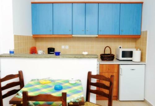Apartamento Karyatides Homes