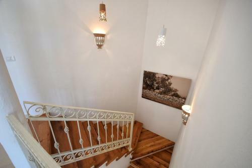 Villa Blanca With Pool And Parking