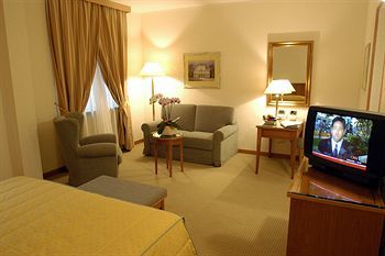 Hotel Excelsior Magenta