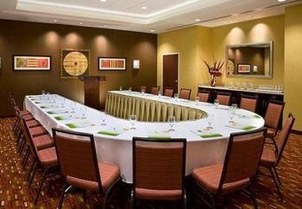 Hotel Courtyard By Marriott Kingston Highway 401