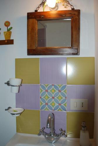 Bed & Breakfast La Bifora E Le Lune Vico Sotto Gli Archi 5