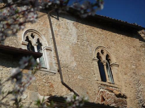 Bed & Breakfast La Bifora E Le Lune Vico Sotto Gli Archi 5