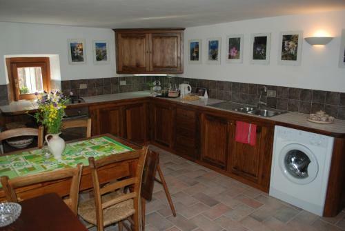 Bed & Breakfast La Bifora E Le Lune Vico Sotto Gli Archi 5