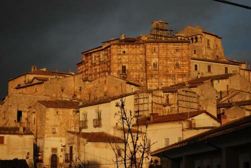 Bed & Breakfast La Bifora E Le Lune Vico Sotto Gli Archi 5