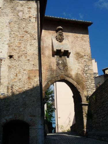 Bed & Breakfast La Bifora E Le Lune Vico Sotto Gli Archi 5