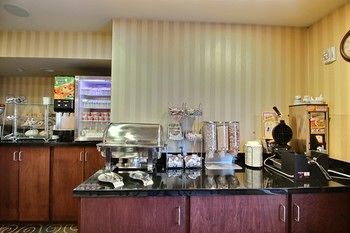 Hotel Cobblestone Inn & Suites Oshkosh