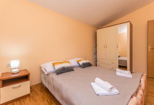 Poolincluded - Holiday Home Maslina
