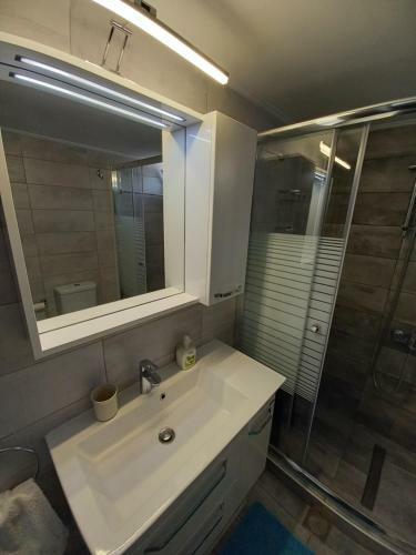 Ekie Apartment With Sea View