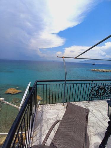 Ekie Apartment 2 With Sea View