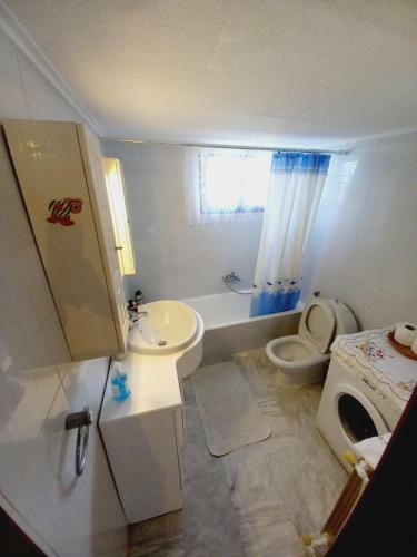Ekie Apartment 2 With Sea View