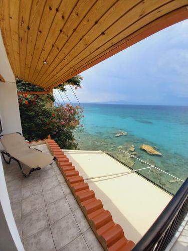 Ekie Apartment 2 With Sea View