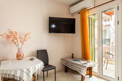 Posada Kalamata City Centre-cozy Nest