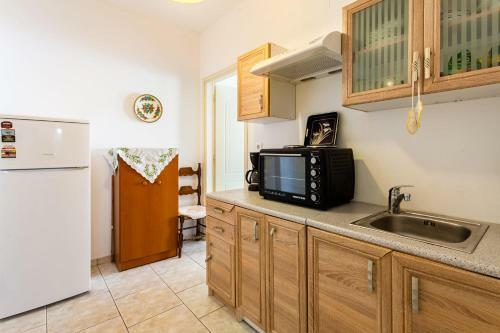 Posada Kalamata City Centre-cozy Nest