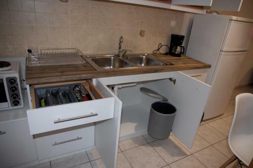 Modern Apartment In Kalamata