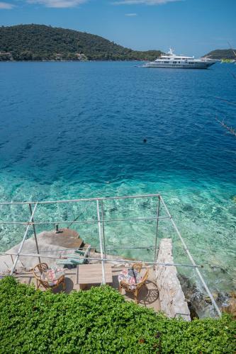 Apartments Lastovo Sili?