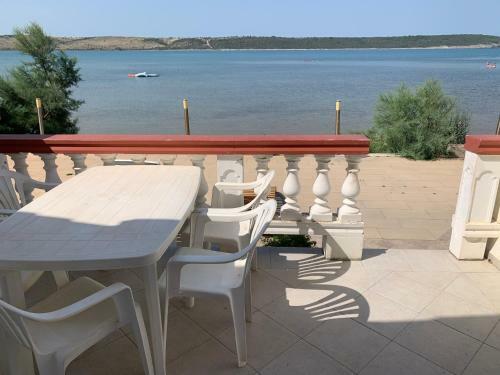 Apartment For 4 (+2) Persons Direct Seaside