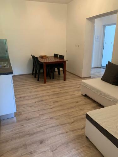 Apartment For 4 (+2) Persons Direct Seaside