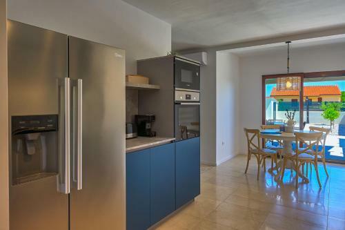 Apartment Zala With Own Pool