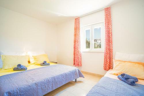 Apartment Krste With Mountain And Seaview