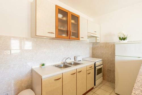 Apartment Krste With Mountain And Seaview