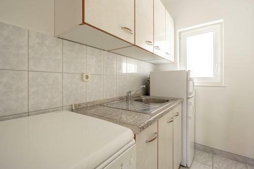 Apartment Krste With Mountain And Seaview