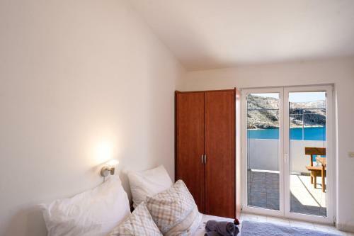 Apartment Krste With Mountain And Seaview