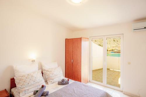 Apartment Krste With Mountain And Seaview