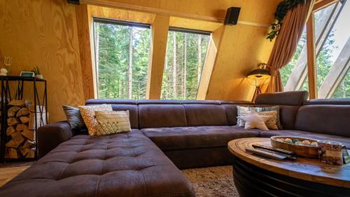Forest House Stella - A Frame Cabin