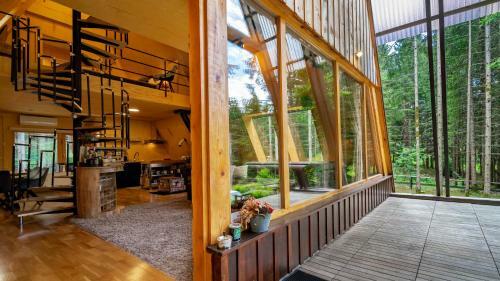 Forest House Stella - A Frame Cabin