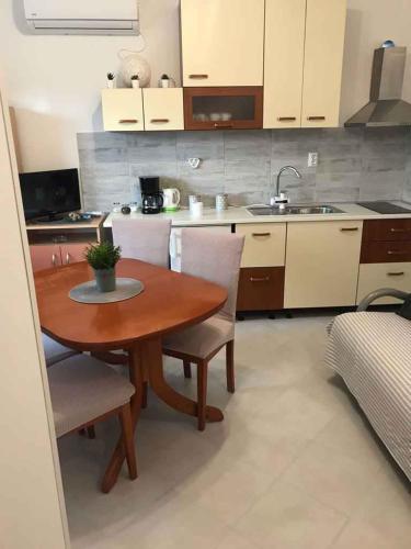 Apartments In Marina 42468