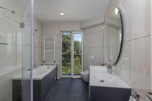Beautiful Villa Visum Mare Tribus