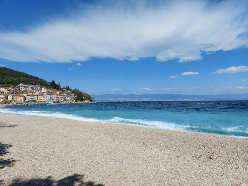 Modern And Cosy Apartment Ivana With A Beautiful Seaview