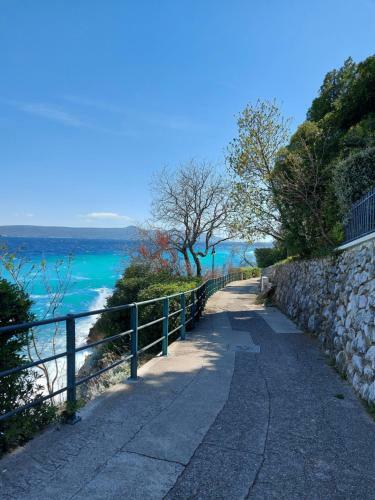 Modern And Cosy Apartment Ivana With A Beautiful Seaview